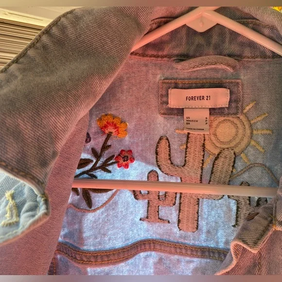Forever 21 Light Blue Denim Jacket with Cactus Embroidery - Picture 4 of 4